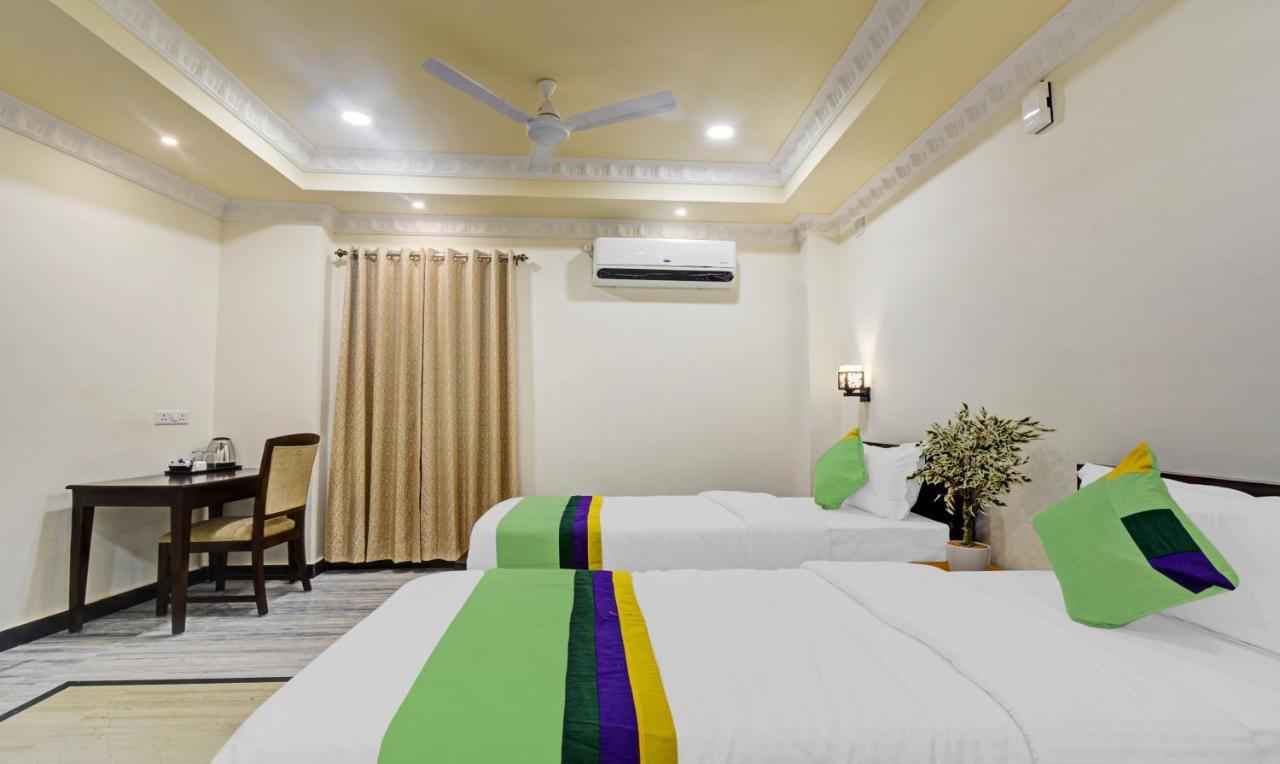 Treebo Jheel Mahal Hotel Udaipur Exterior photo